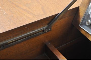 中古　DREXEL HERITAGE(ドレクセルヘリテイジ)　FRANCESCA(フランチェスカ)シリーズ　デスクとしても使える格納式ミラー付きドレッサー(鏡台、化粧台、デスク、在宅ワーク、在宅用)(R-068934)