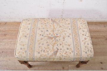 中古　DREXEL HERITAGE(ドレクセルヘリテイジ)　クラシカルな佇まいが素敵なスツール(フットスツール、1Pソファ、1人掛けソファ、一人掛けソファ、チェア、椅子、イス、オットマン)(R-068935)