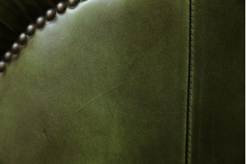 中古　スペイン製　バロッサバレンティ(VARO,S.A. VALENTI)　本革のシックな色合いが魅力!落ち着きのある大人の空間を演出する2人掛けソファ(2Pソファ、二人掛け、レザー)(定価約110万円)(R-068937)
