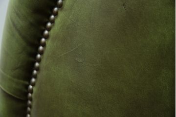 中古　スペイン製　バロッサバレンティ(VARO,S.A. VALENTI)　本革のシックな色合いが魅力!落ち着きのある大人の空間を演出する2人掛けソファ(2Pソファ、二人掛け、レザー)(定価約110万円)(R-068937)