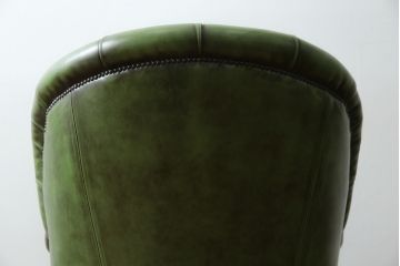 中古　美品　スペイン製　バロッサバレンティ(VARO,S.A. VALENTI)　本革　ラグジュアリーな空間を演出する1人掛けレザーソファとフットスツールのセット(一人掛けソファ、パーソナルチェア、ラウンジチェア、アームチェア、椅子、イス、オットマン)(定価約76万円)(R-068938)