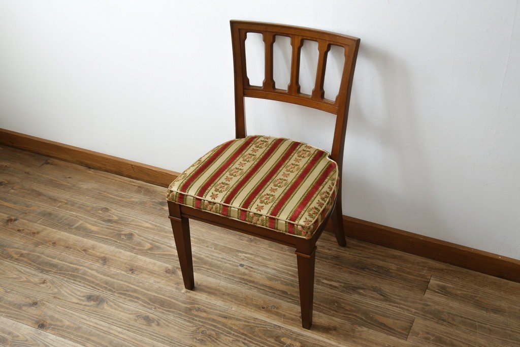 中古　DREXEL HERITAGE(ドレクセルヘリテイジ)　ストライプ柄のファブリックが目を引くアームレスチェア(ダイニングチェア、椅子、イス)(R-068939)