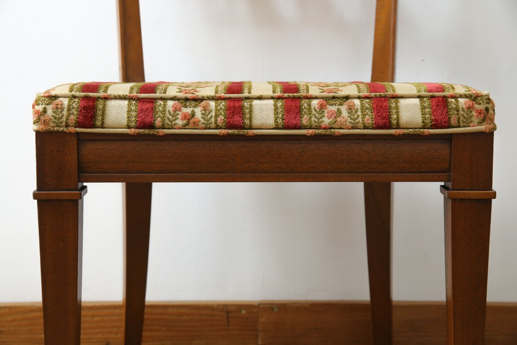 中古　DREXEL HERITAGE(ドレクセルヘリテイジ)　ストライプ柄のファブリックが目を引くアームレスチェア(ダイニングチェア、椅子、イス)(R-068939)