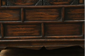 アジアンビンテージ　アンティーク調　深みのある色合いが存在感抜群の李朝箪笥サイドボード(サイドキャビネット、リビングボード、ローボード、李朝タンス、李朝家具、バンダチ、収納棚、戸棚、店舗什器、ヴィンテージ)(R-068946)