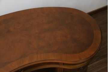中古　DREXEL HERITAGE(ドレクセルヘリテイジ)　Cameo Classics(キャメオクラシックス)　高級感溢れるキドニーデスク(両袖デスク、机、ワークデスク、カウンターテーブル)(R-068952)