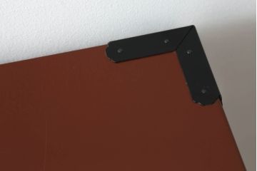 中古　欅産業　漆塗り　朱塗り　脚付きリメイク　黒い金具とのコントラストが美しい仙台箪笥(小箪笥、引き出し、収納箪笥)(定価約80万円)(R-068956)