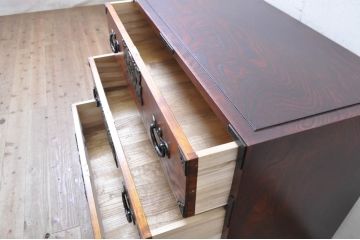 中古　岩谷堂箪笥　重厚かつ上品な佇まいの衣装箪笥(ローチェスト、ローボード、サイドボード、リビングボード、引き出し、和タンス、収納たんす)(R-068958)
