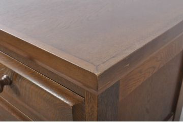 中古　美品　伊勢丹デパート取り扱い品　ナラ(楢)材　内部キリ(桐)材　品のある佇まいが美しい民芸風チェスト(引き出し、洋服タンス、収納箪笥)(定価約40万円)(R-068959)