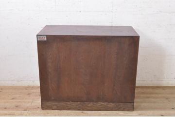 中古　岩谷堂箪笥　台輪付き　重厚かつ上品な佇まいの衣装箪笥(ローチェスト、ローボード、サイドボード、リビングボード、引き出し、和タンス、収納たんす)(R-068960)
