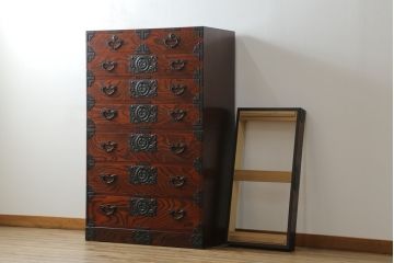 中古　岩谷堂箪笥　台輪付き　並べてローチェストとしても使える、2way重ね箪笥(引き出し、和箪笥、収納タンス、衣装たんす)(R-068961)