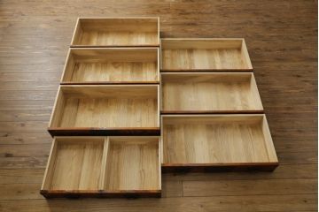 中古　岩谷堂箪笥　台輪付き　並べてローチェストとしても使える、2way重ね箪笥(引き出し、和箪笥、収納タンス、衣装たんす)(R-068961)