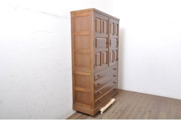 中古　伊勢丹デパート取り扱い品　ナラ(楢)材　内部キリ(桐)材　品のある佇まいが美しい民芸風和タンス(衣装箪笥、整理たんす、着物タンス、収納箪笥、引き出し)(定価約90万円)(R-068962)
