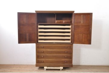 中古　伊勢丹デパート取り扱い品　ナラ(楢)材　内部キリ(桐)材　品のある佇まいが美しい民芸風和タンス(衣装箪笥、整理たんす、着物タンス、収納箪笥、引き出し)(定価約90万円)(R-068962)