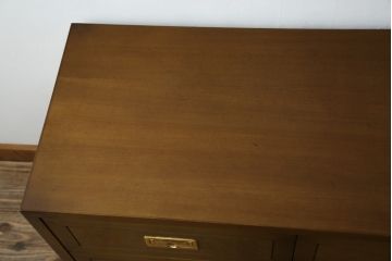 中古　希少!!　カリモク　domani(ドマーニ)　Morganton(モーガントン)　希少なライトコニャック色　ゴールドの引手が高級感を演出するドロワーチェスト(引き出し、サイドチェスト)(R-068963)