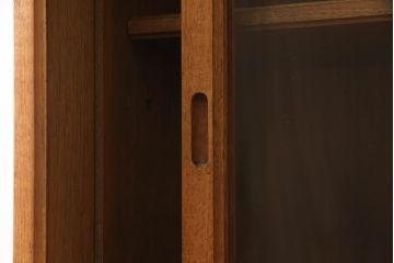 和製ビンテージ　北欧デザイン　伊勢丹デパート取り扱い　チーク材のモダンな食器棚(キャビネット、カップボード、収納棚、戸棚、本箱、ヴィンテージ)(R-068967)