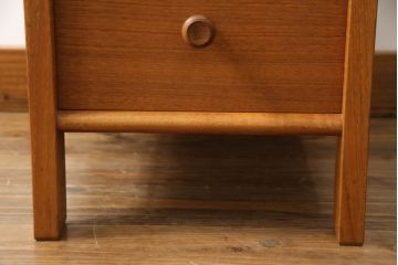 和製ビンテージ　伊勢丹取り扱い　チーク材のシンプルなサイドチェスト(引き出し、サイドボード、ヴィンテージ)(R-068970)