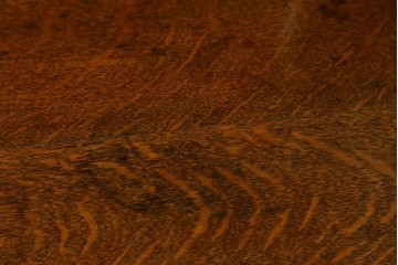 イギリスアンティーク　オーク材　立体的なガラスが魅力的なカップボード　(R-068972)