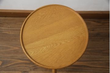 中古　美品　広松木工　どこにでも置けるシンプルなデザインが魅力のルメスツール(丸椅子、回転チェア、イス、椅子、サイドテーブル)(R-068973)