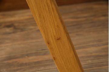 中古　美品　広松木工　どこにでも置けるシンプルなデザインが魅力のルメスツール(丸椅子、回転チェア、イス、椅子、サイドテーブル)(R-068973)