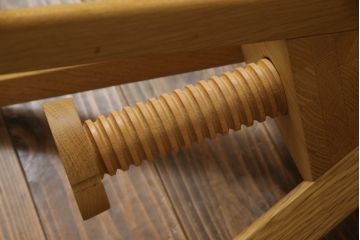中古　美品　広松木工　どこにでも置けるシンプルなデザインが魅力のルメスツール(丸椅子、回転チェア、イス、椅子、サイドテーブル)(R-068973)