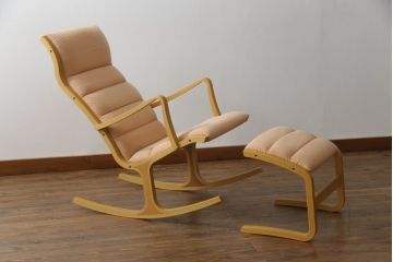 中古　天童木工(Tendo)　明るい色合いが部屋を彩るロッキングチェアとオットマンのセット(アームチェア、揺り椅子、イス、フットスツール)(定価約15万円)(R-068974)