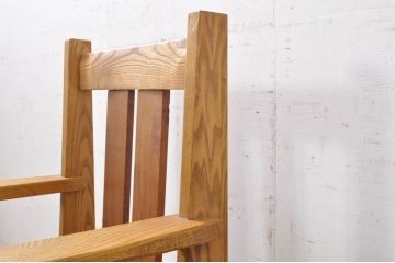 和製ビンテージ　美品　伊勢丹取り扱い　国産　職人手作り品　栗材とカリン材(花梨材)を使った高級アームチェア(板座チェア、ダイニングチェア、椅子、イス、ヴィンテージ)(R-068976)