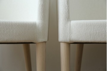 中古　短期展示品　極美品　相合家具製作所(SOGOKAGU)　マーガレット(MARGUERITE)　シンプルなデザインが魅力的なアームチェア2脚セット　(R-068988)