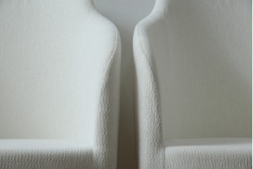 中古　短期展示品　極美品　相合家具製作所(SOGOKAGU)　マーガレット(MARGUERITE)　シンプルなデザインが魅力的なアームチェア2脚セット　(R-068988)