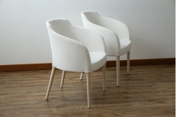 中古　短期展示品　極美品　相合家具製作所(SOGOKAGU)　マーガレット(MARGUERITE)　シンプルなデザインが魅力的なアームチェア2脚セット　(R-068988)