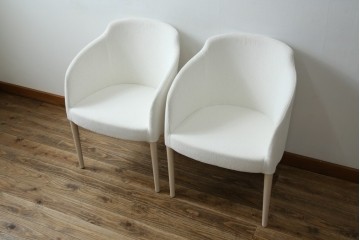 中古　短期展示品　極美品　相合家具製作所(SOGOKAGU)　マーガレット(MARGUERITE)　シンプルなデザインが魅力的なアームチェア2脚セット　(R-068988)