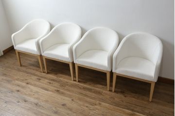中古　短期展示品　美品　相合家具製作所(SOGOKAGU)　パルマ(PALMA)　シンプルなデザインが魅力的なアームチェア4脚セット(一人掛けソファ、1人掛けソファ、ラウンジチェア、パーソナルチェア)(R-068990)