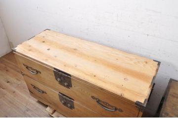和製アンティーク　前面欅(ケヤキ)材　経年を感じさせる木味が魅力の二本松箪笥(重ね箪笥、時代箪笥、和タンス、衣装たんす、整理タンス、収納タンス、引き出し)(R-068994)