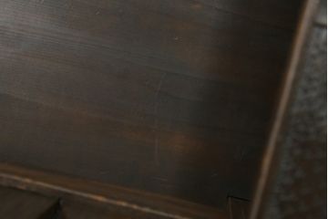 中古　伝統工芸　軽井沢彫り　和モダンな佇まいが魅力のアームチェア2脚セット(板座チェア、ダイニングチェア、椅子、イス)(R-069001)