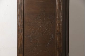 中古　美品　伝統工芸　軽井沢彫り　大胆な牡丹の彫刻が美しい衣装盆付き和タンス(衣装箪笥、引き出し、チェスト、着物箪笥、収納たんす)(R-069004)