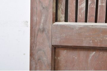アンティーク建具　総欅(ケヤキ)材　新潟産　框組の腰板が魅力の格子蔵戸1枚(引き戸、玄関戸)(R-069021)