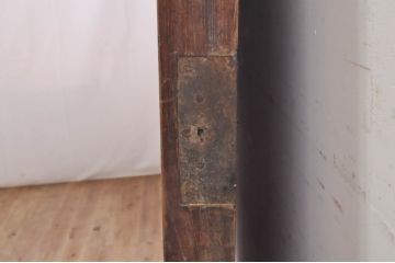 アンティーク建具　総欅(ケヤキ)材　新潟産　框組の腰板が魅力の格子蔵戸1枚(引き戸、玄関戸)(R-069021)