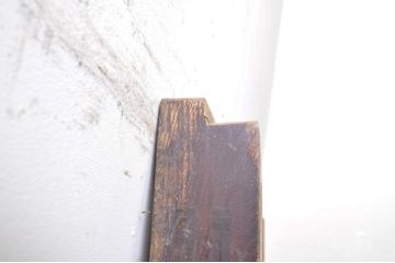 アンティーク建具　総欅(ケヤキ)材　新潟産　経年を感じさせる木味が魅力な一枚板の蔵戸1枚(引き戸、玄関戸)(R-069022)