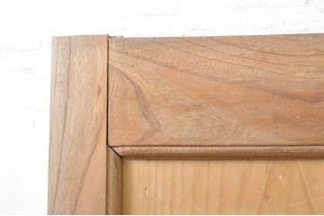 アンティーク建具　総欅(ケヤキ)材　枠欅(ケヤキ)材、板ヒノキ材　落ち着いた和の雰囲気を醸し出す蔵戸1枚(引き戸、玄関戸)(R-069023)