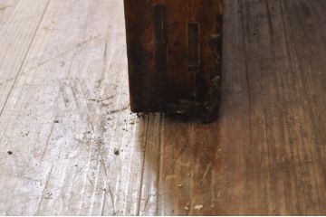 アンティーク建具　栗材　檜(ヒノキ)材　和の空間を高めるシンプルな格子蔵戸1枚(格子戸、玄関戸、引き戸)(R-069025)