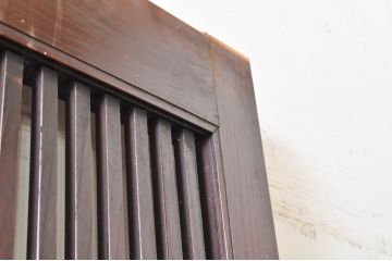 アンティーク建具　特大!!　総欅(ケヤキ)材　漆塗りが美しい格子蔵戸1枚(引き戸、格子戸、玄関戸)(R-069027)