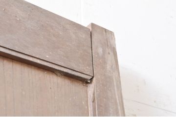 アンティーク建具　欅(ケヤキ)材　龍の金具がアクセントの和の趣溢れる蔵戸1枚(引き戸、玄関戸)(R-069028)