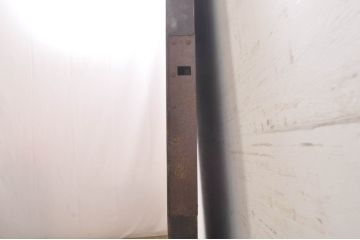 アンティーク建具　欅(ケヤキ)材　龍の金具がアクセントの和の趣溢れる蔵戸1枚(引き戸、玄関戸)(R-069028)