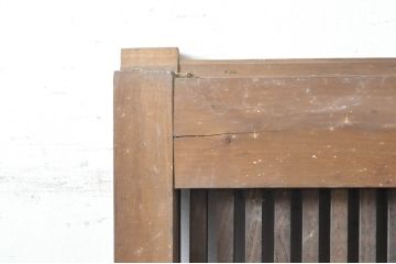 アンティーク建具　栗材　檜(ヒノキ)材　時代の流れを感じさせる木の味わいが魅力的な格子蔵戸1枚(引き戸、格子戸、玄関戸)(R-069029)