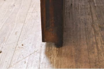 アンティーク建具　栗材　檜(ヒノキ)材　時代の流れを感じさせる木の味わいが魅力的な格子蔵戸1枚(引き戸、格子戸、玄関戸)(R-069029)