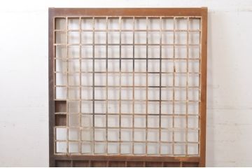 アンティーク建具　和の雰囲気を高める升目(マス目)格子蔵戸1枚(きつね格子、狐格子、引き戸、格子戸、障子戸)(R-069031)