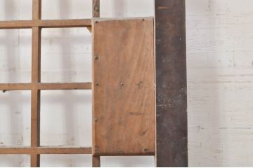 アンティーク建具　和の雰囲気を高める升目(マス目)格子蔵戸1枚(きつね格子、狐格子、引き戸、格子戸、障子戸)(R-069031)