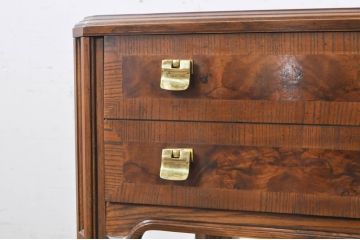 中古　DREXEL HERITAGE(ドレクセルヘリテイジ)　気品ある佇まいが高級感を醸し出すサイドテーブル(ナイトテーブル、ローテーブル、エンドテーブル、コンソールテーブル、電話台、飾り台、花台)(R-069037)
