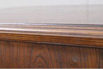 中古　DREXEL HERITAGE(ドレクセルヘリテイジ)　気品ある佇まいが高級感を醸し出すサイドテーブル(ナイトテーブル、ローテーブル、エンドテーブル、コンソールテーブル、電話台、飾り台、花台)(R-069037)