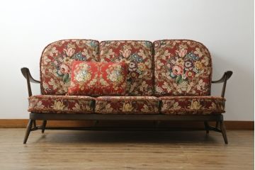 イギリスビンテージ　ERCOL(アーコール)　優雅でクラシカルな雰囲気を高める3人掛けソファ(アームソファ、3Pソファ、三人掛け、ヴィンテージ、英国、北欧)(R-069039)