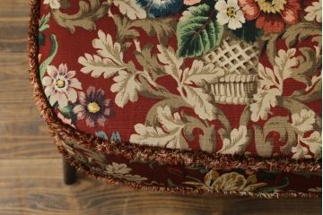 イギリスビンテージ　ERCOL(アーコール)　優雅でクラシカルな雰囲気を高める3人掛けソファ(アームソファ、3Pソファ、三人掛け、ヴィンテージ、英国、北欧)(R-069039)